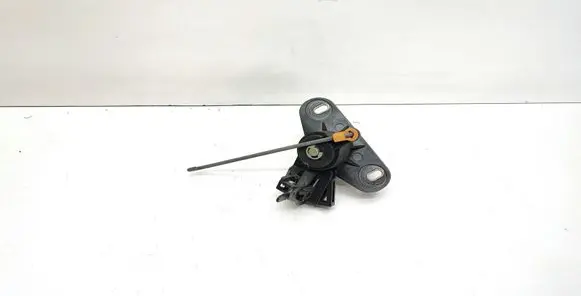 Opel Omega B1 Tailgate exterior lock GM105