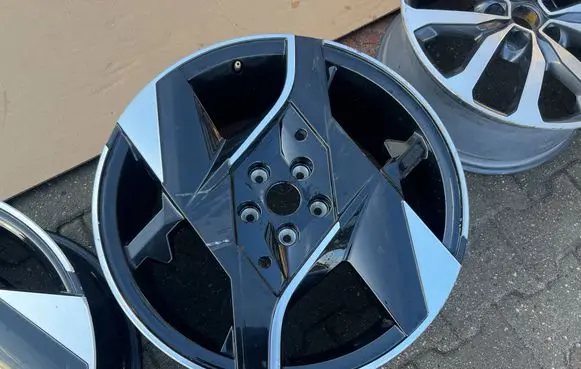 Renault Scenic E-Tech V R20 alloy rim 403005149R