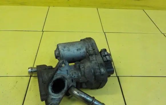 Ford Transit EGR thermostat 3SP125 6E816A423E0D47DA85