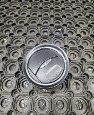 Dashboard side air vent grill/cover trim