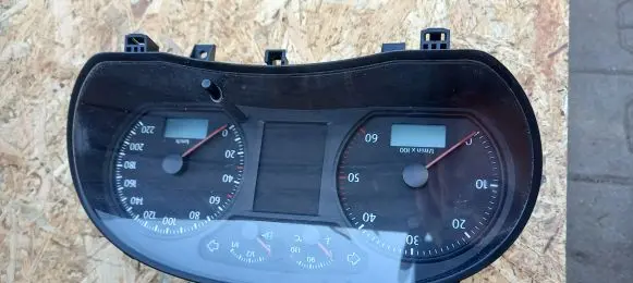 Volkswagen Polo IV 9N3 Speedometer (instrument cluster)