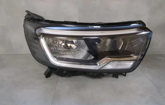 Renault Kangoo III Headlight/headlamp 260100108R 0011433 1006E008