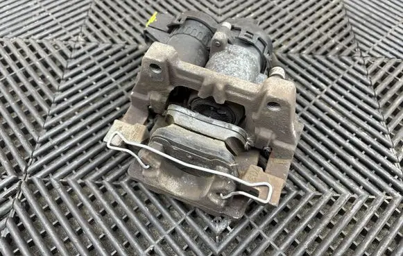 Volvo XC90 Rear brake caliper 31445757
