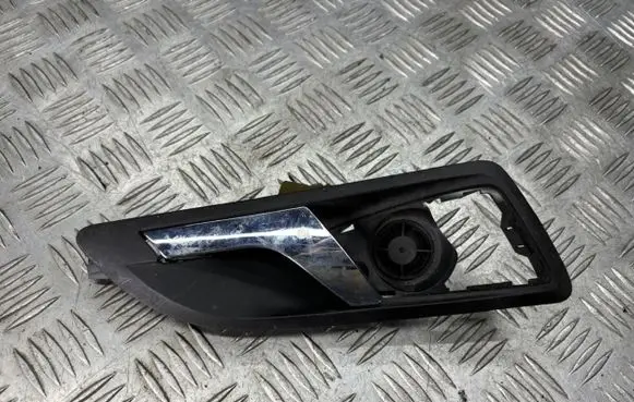 Skoda Octavia Mk2 (1Z) Rear door interior handle 1Z0839248