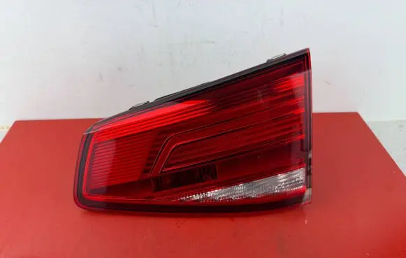 Volkswagen PASSAT B8 Tailgate rear/tail lights 3G9945094E