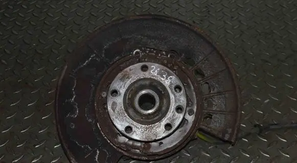 Volkswagen Touareg II Rear wheel hub