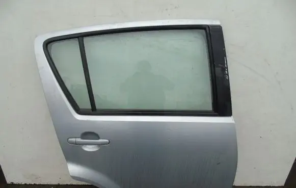 Daihatsu Sirion Back/rear loading door 