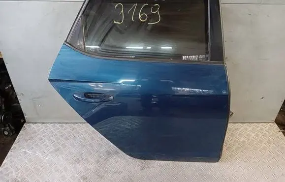 Seat Leon (5F) Rear door 0769