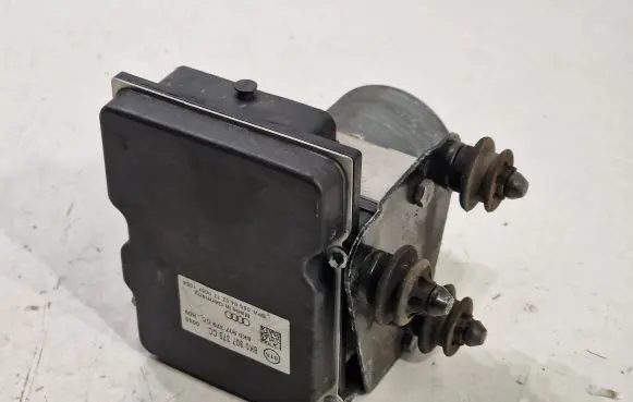 Audi A5 8T 8F ABS Pump 8K0907379CC 8K0614517FR