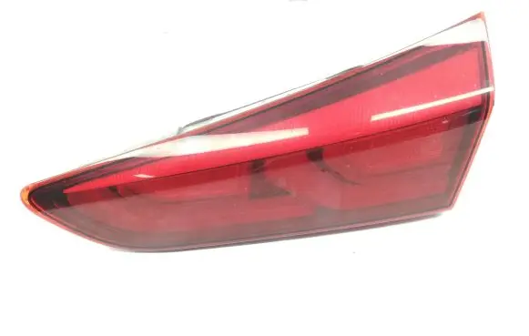 Tailgate rear/tail lights