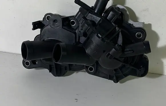 Volkswagen Golf VII Water pump 04E121042AD 04E121600CC 04E121121K