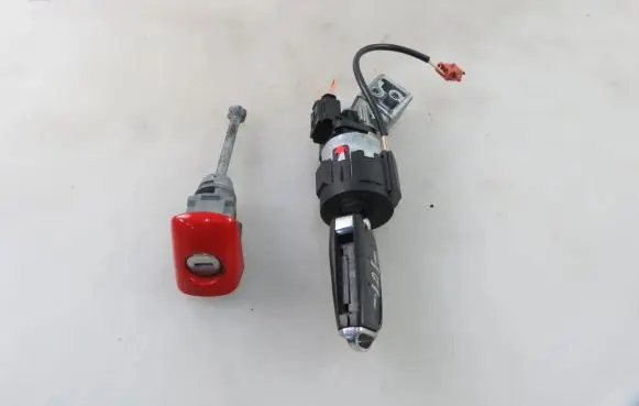 Peugeot 207 Ignition lock