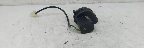 BMW 5 E39 Engine control unit/module fan 0130002831 129017451829