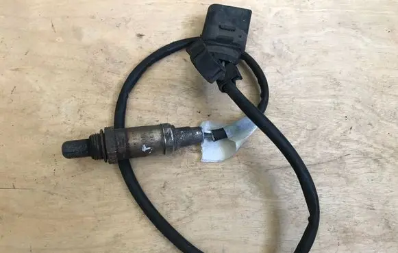 Audi A4 S4 B7 8E 8H Lambda probe sensor 0258005143