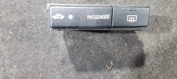 Toyota Avensis T250 Windscreen/window heater switch 8479005110d ms305100129