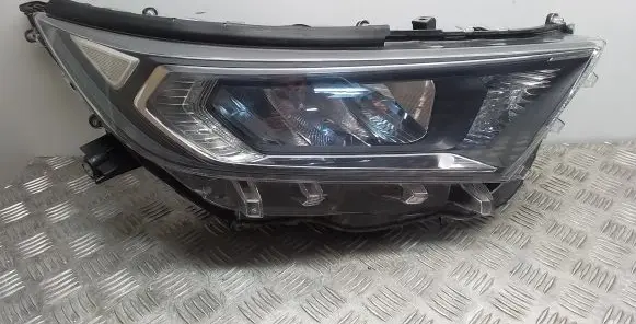 Toyota RAV 4 (XA40) Headlight/headlamp
