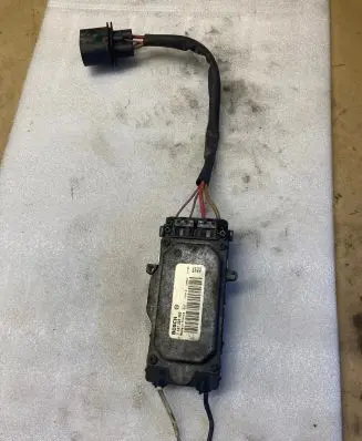 Volkswagen Touareg I Fan control module 1137328362