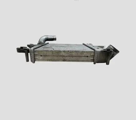 Nissan X-Trail T30 Intercooler radiator D2052817