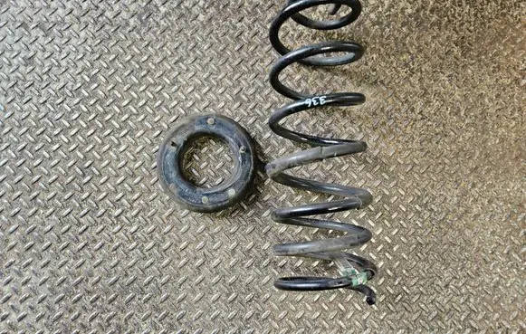 Ram 1500 Rear coil spring 68262664AC 68273964AB
