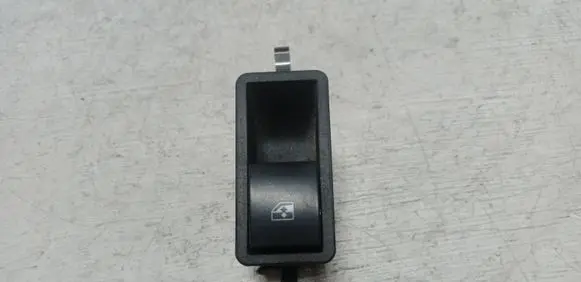 Opel Zafira B Electric window control switch 13197131 LK03459105