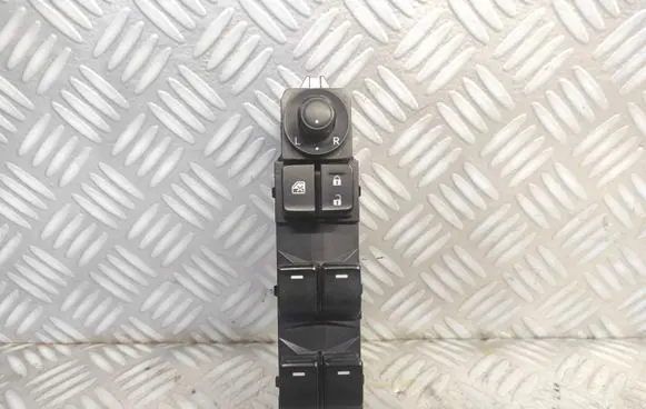 Mazda 6 Electric window control switch