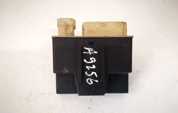Citroen C5 Glow plug pre-heat relay 9652021180 018010951
