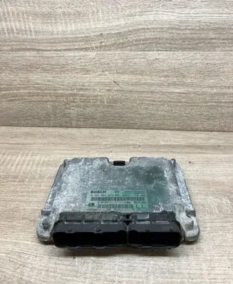Opel Astra G Engine control unit/module 90562574 0281001674