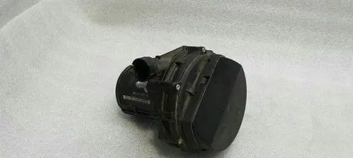 BMW 3 E46 Secondary air pump 7832045