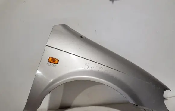 KIA Sedona Fender