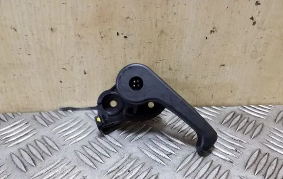 Hyundai i40 Engine bonnet (hood) release handle