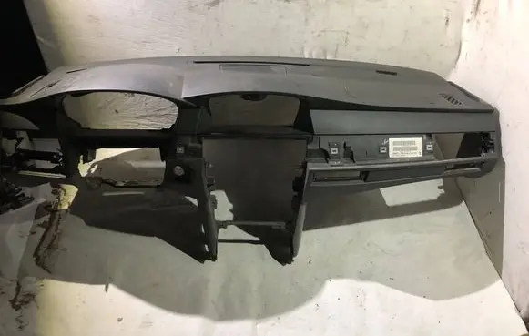 BMW 5 E60 E61 Dashboard