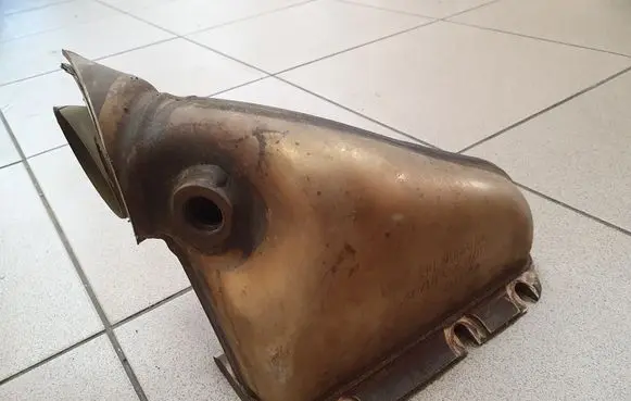 Exhaust manifold