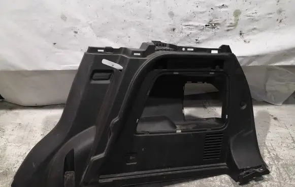 Opel Mokka X Trunk/boot lower side trim panel 95405571