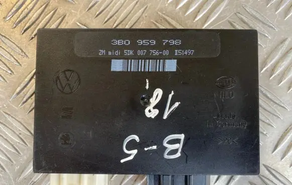 Volkswagen PASSAT B5 Comfort/convenience module 3B0959798 T51497 5DK00775600