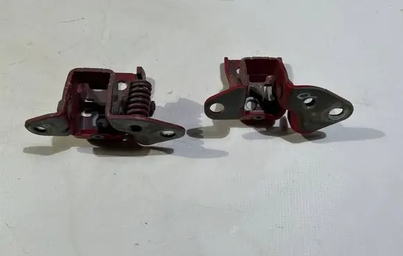 Dodge Challenger Front door hinges set 75642082