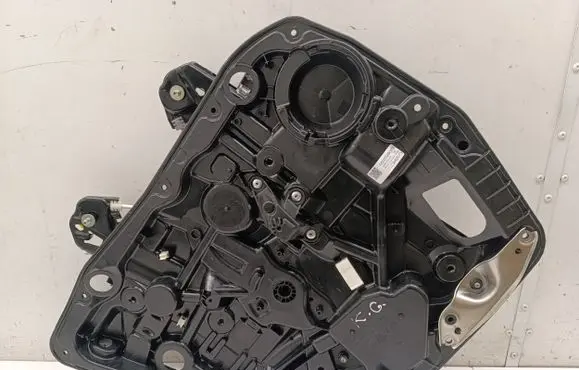 Mercedes-Benz EQE v295 Rear window lifting mechanism without motor A2957300100