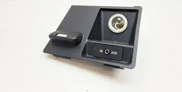 BMW X5 E70 AUX in-socket connector 6986791 61316986791