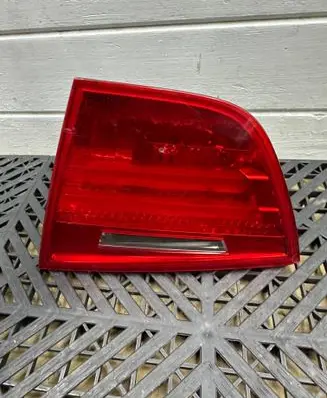 BMW 3 E90 E91 Tailgate rear/tail lights 7154162