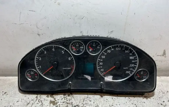 Audi A6 S6 C5 4B Speedometer (instrument cluster) 110080128