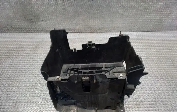 Battery box tray