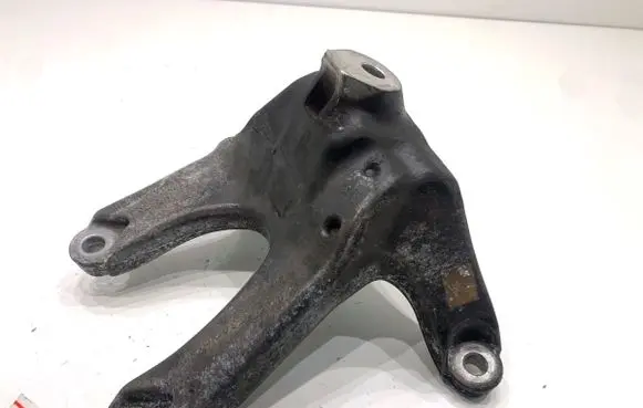Audi A6 Allroad C8 Engine mounting bracket 4M0199307BF