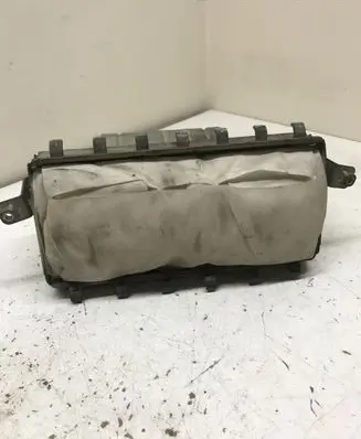 Suzuki Grand Vitara II Passenger airbag