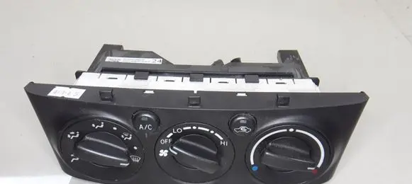 Toyota Avensis T250 Climate control unit 5590005240 MB1465704463