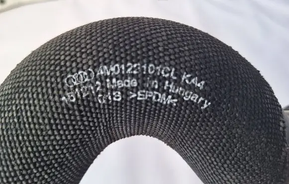 Audi Q7 4M Engine coolant pipe/hose 4M0122101CL