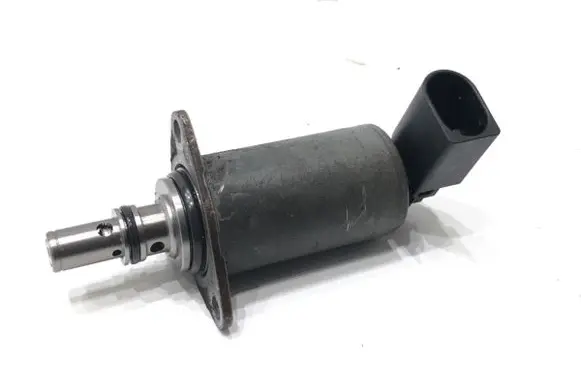 Volkswagen Golf VI Fuel pressure regulator 21150447