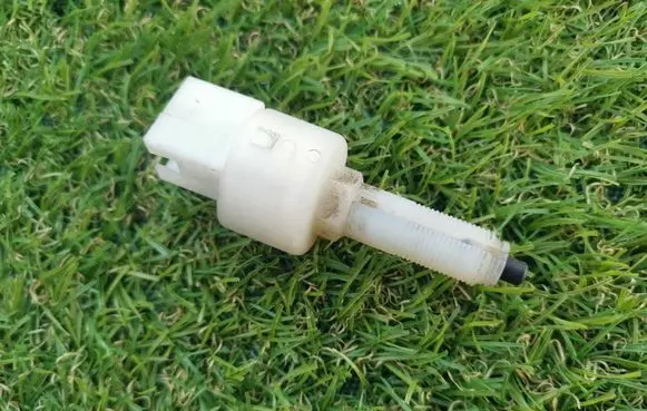 Alfa Romeo 156 Brake fluid reservoir filler cap with level sensor B365