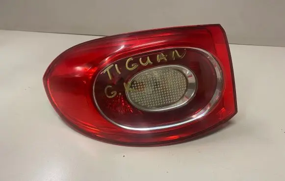 Rear/tail lights
