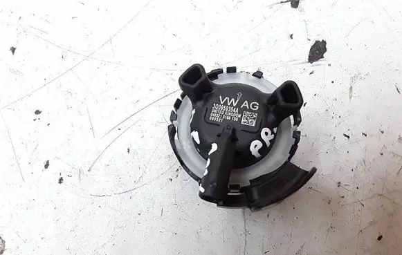 Volkswagen PASSAT B8 Airbag deployment crash/impact sensor 3Q0959354A 060321 0403210168