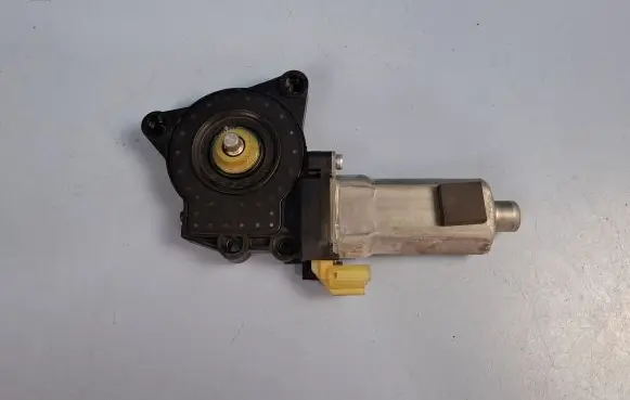 KIA Carens II Front door window regulator motor F00S1A3295