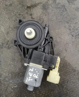 Ford Fiesta Front door window regulator motor 8A6114553B